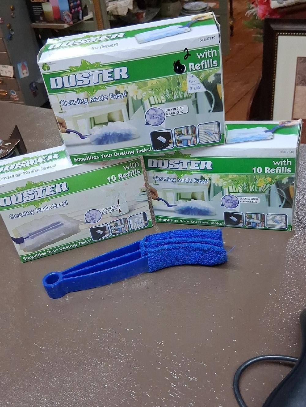 Hand Held Dusters, With‎ 22 Refills, Handles, Plus Bonus Blind Cleaner.
